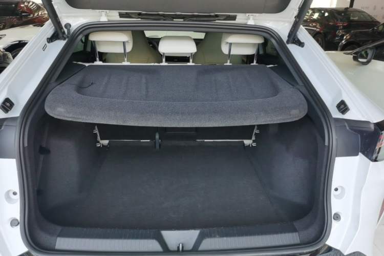 Used Volkswagen ID.UNYX 2024 Ultra Long-Range Version Trunk
