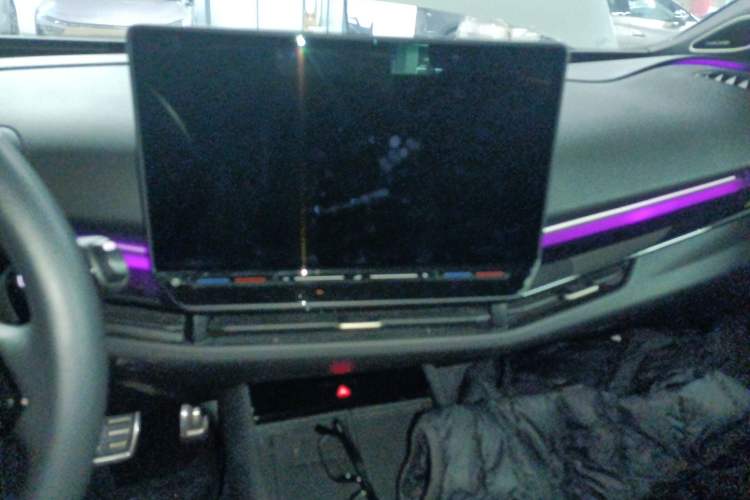 Used Volkswagen ID.UNYX 2024 Ultra Long-Range Version Audio And AC Panel