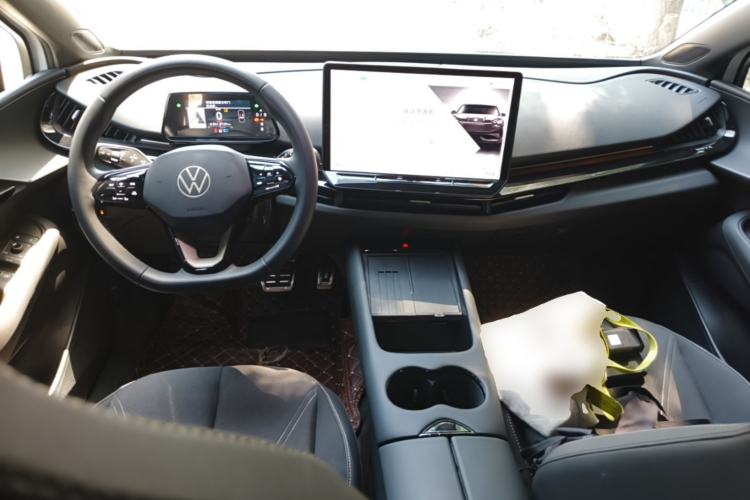 Used Volkswagen ID.UNYX 2024 Revised Pro Long-Range Version Center Console