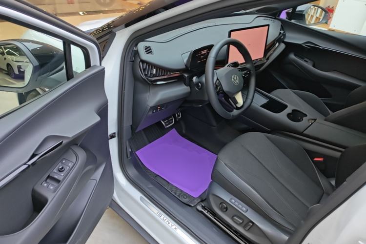 Used Volkswagen ID.UNYX 2024 Revised Pro Long-Range Version Driver Seat