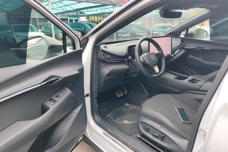 Used Volkswagen ID.UNYX 2024 Revised Pro Long-Range Version Driver Seat