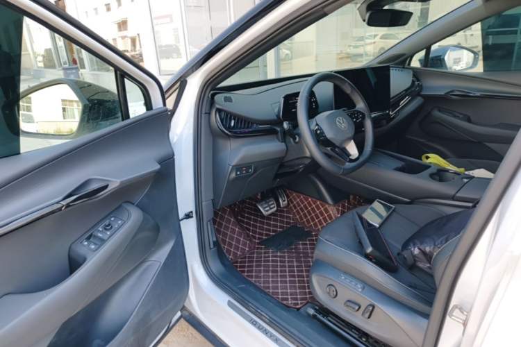 Used Volkswagen ID.UNYX 2024 Revised Pro Long-Range Version Driver Seat