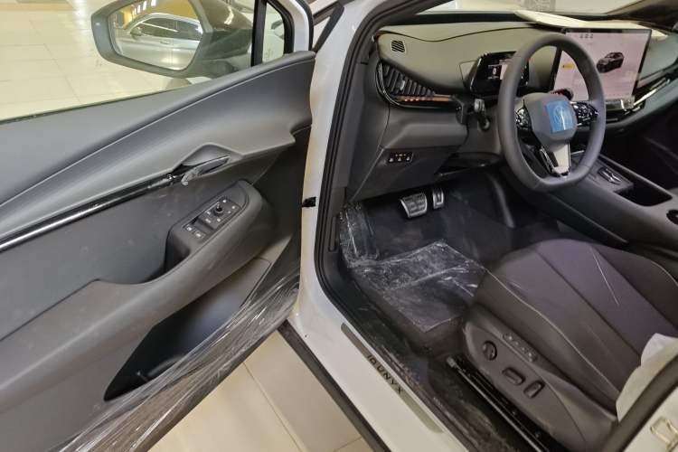 Used Volkswagen ID.UNYX  Driver Seat