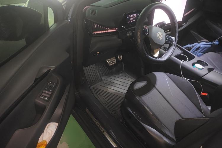 Used Volkswagen ID.UNYX 2024 Revised Pro Long-Range Version Driver Seat