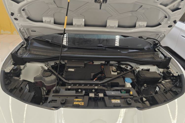 Used Volkswagen ID.UNYX 2024 Revised Pro Long-Range Version Engine Bay