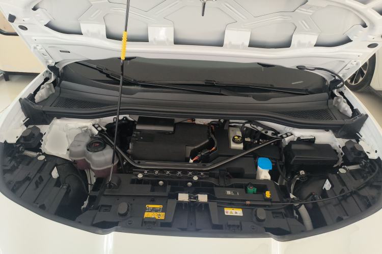Used Volkswagen ID.UNYX 2024 Pro Long-Range Version Engine Bay