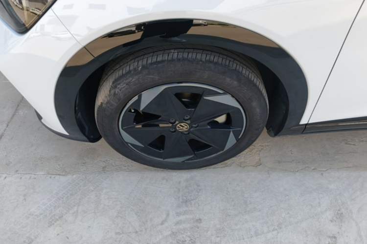 Used Volkswagen ID.UNYX 2024 Revised Pro Long-Range Version Exterior 4