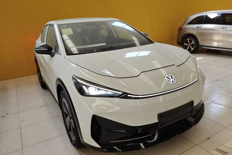 Used Volkswagen ID.UNYX  Front Right 45 Deg