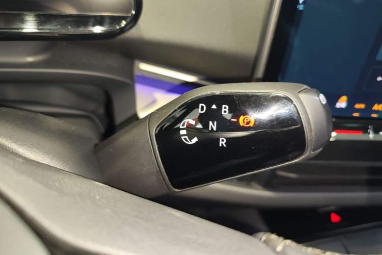 Used Volkswagen ID.UNYX 2024 Ultra Long-Range Version Gear Lever