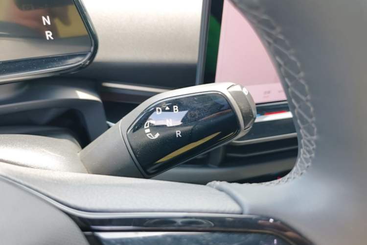 Used Volkswagen ID.UNYX 2024 Revised Pro Long-Range Version Gear Lever