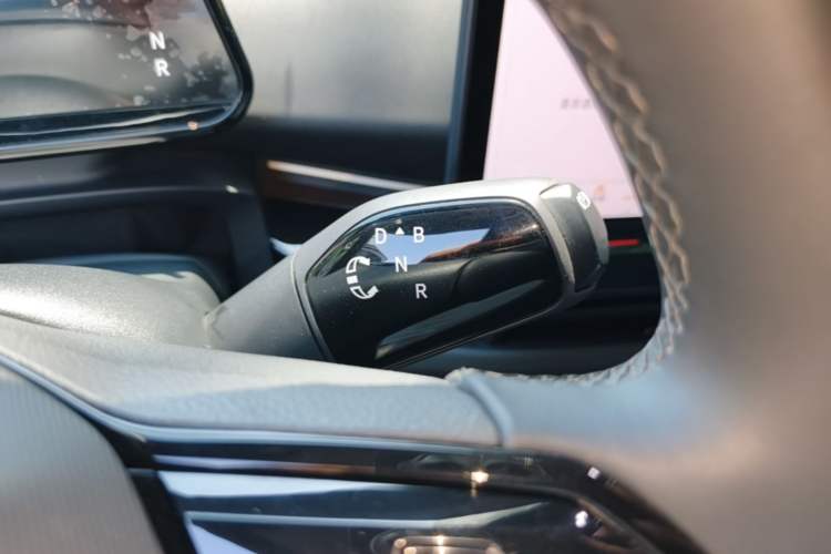 Used Volkswagen ID.UNYX 2024 Revised Pro Long-Range Version Gear Lever