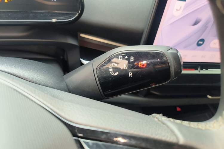Used Volkswagen ID.UNYX 2024 Revised Pro Long-Range Version Gear Lever