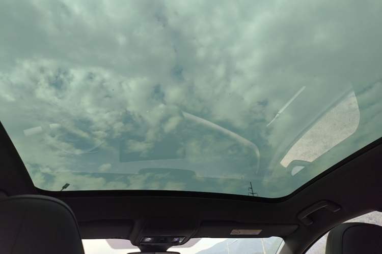 Used Volkswagen ID.UNYX 2024 Ultra Long-Range Version Headliner
