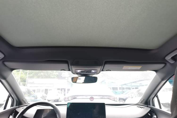 Used Volkswagen ID.UNYX 2024 Revised Pro Long-Range Version Headliner