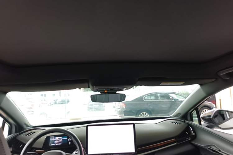 Used Volkswagen ID.UNYX 2024 Revised Pro Long-Range Version Headliner