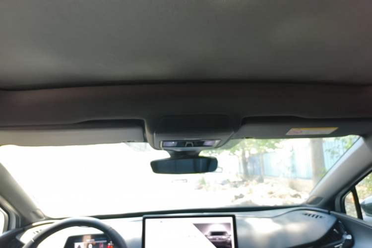 Used Volkswagen ID.UNYX 2024 Revised Pro Long-Range Version Headliner