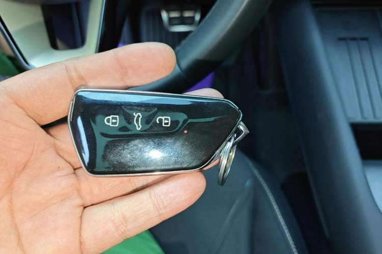Used Volkswagen ID.UNYX 2024 Revised Pro Long-Range Version Interior 1