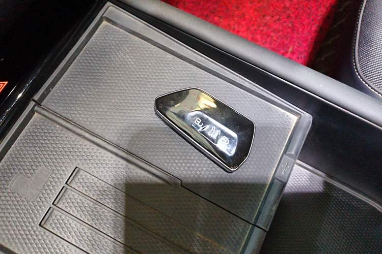 Used Volkswagen ID.UNYX 2024 Pro Long-Range Version Interior 1