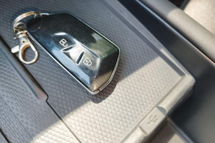 Used Volkswagen ID.UNYX 2024 Revised Pro Long-Range Version Interior 1