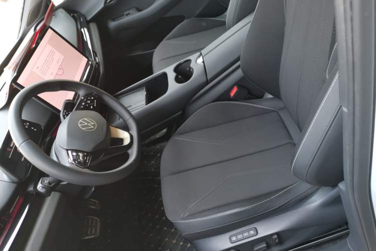 Used Volkswagen ID.UNYX 2024 Pro Long-Range Version Left Front Seat