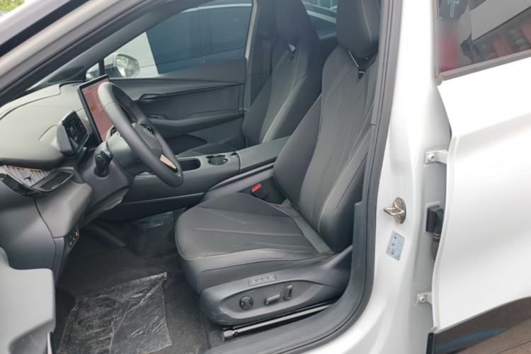 Used Volkswagen ID.UNYX 2024 Revised Pro Long-Range Version Left Front Seat