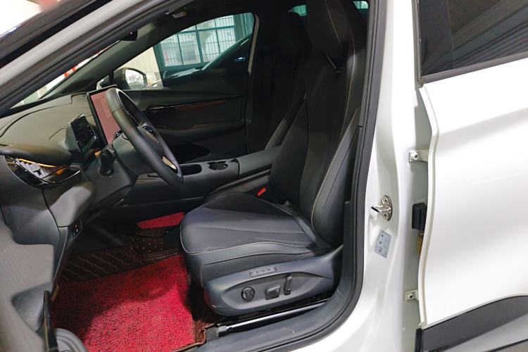 Used Volkswagen ID.UNYX 2024 Pro Long-Range Version Left Front Seat