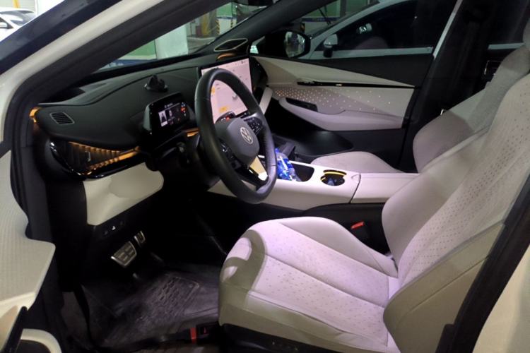 Used Volkswagen ID.UNYX 2024 Revised Ultra Long-Range Version Left Front Seat
