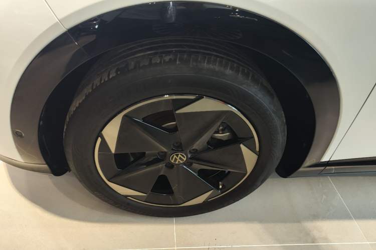 Used Volkswagen ID.UNYX 2024 Ultra Long-Range Version Left Front Wheel Hub