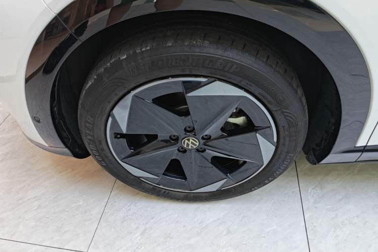 Used Volkswagen ID.UNYX 2024 Revised Pro Long-Range Version Left Front Wheel Hub