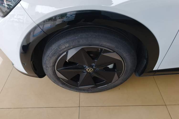 Used Volkswagen ID.UNYX 2024 Revised Pro Long-Range Version Left Front Wheel Hub
