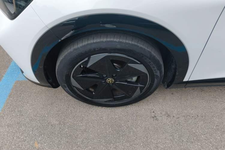 Used Volkswagen ID.UNYX 2024 Revised Pro Long-Range Version Left Front Wheel Hub