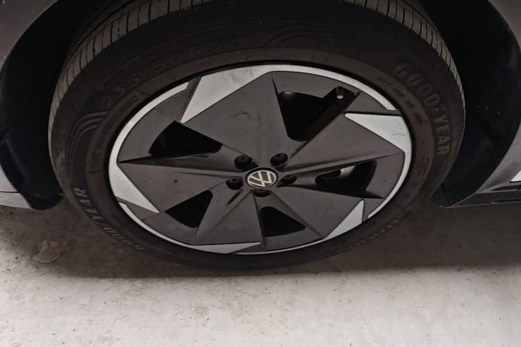 Used Volkswagen ID.UNYX 2024 Revised Ultra Long-Range Version Left Front Wheel Hub