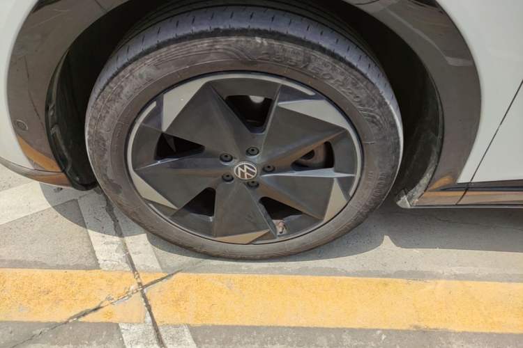 Used Volkswagen ID.UNYX 2024 Ultra Long-Range Version Left Front Wheel Hub