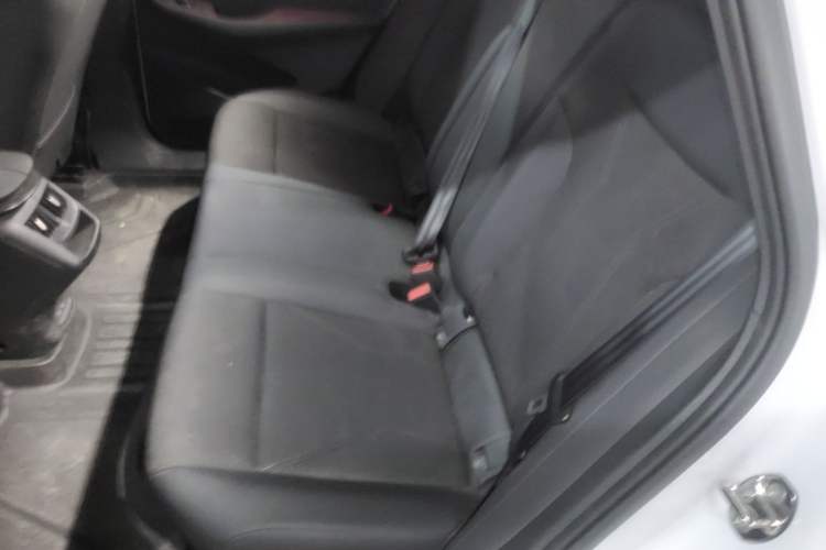 Used Volkswagen ID.UNYX 2024 Revised Pro Long-Range Version Left Rear Seat