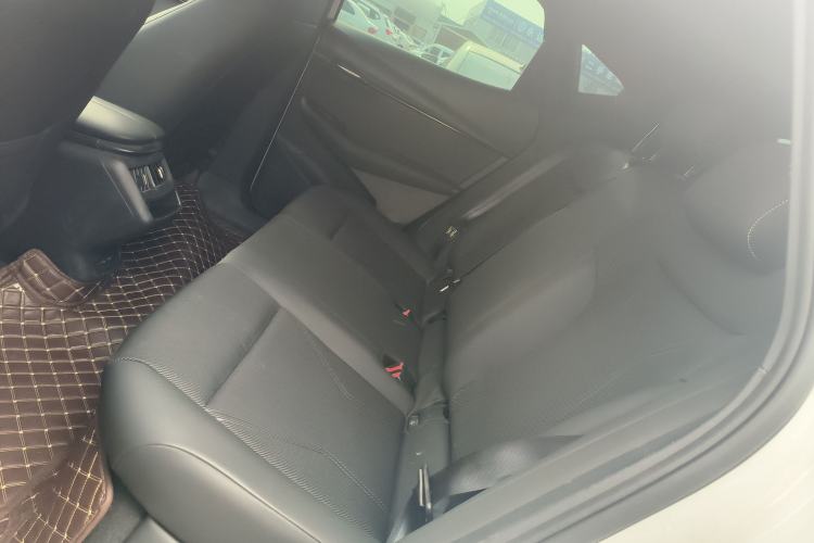 Used Volkswagen ID.UNYX 2024 Revised Pro Long-Range Version Left Rear Seat