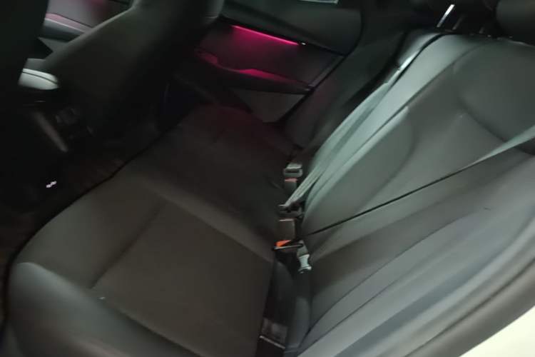 Used Volkswagen ID.UNYX 2024 Revised Pro Long-Range Version Left Rear Seat