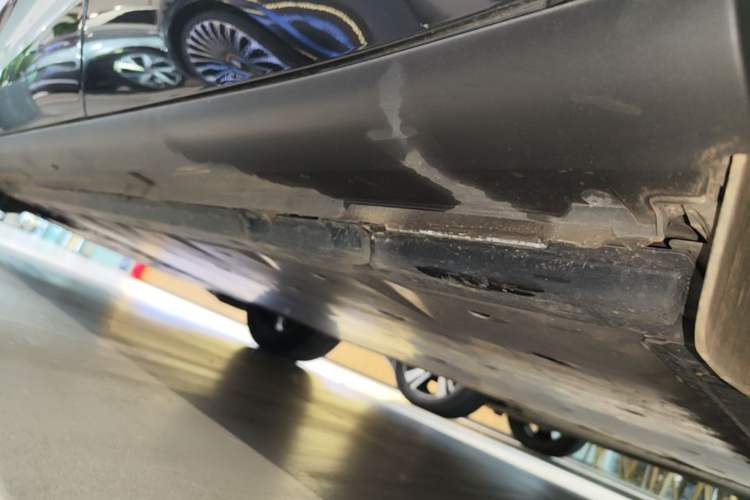 Used Volkswagen ID.UNYX 2024 Ultra Long-Range Version Left Side Sill