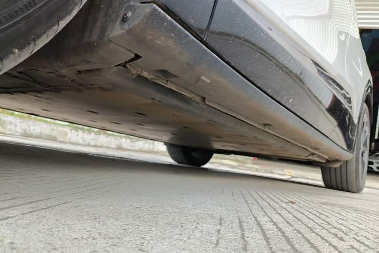 Used Volkswagen ID.UNYX 2024 Ultra Long-Range Version Left Side Sill