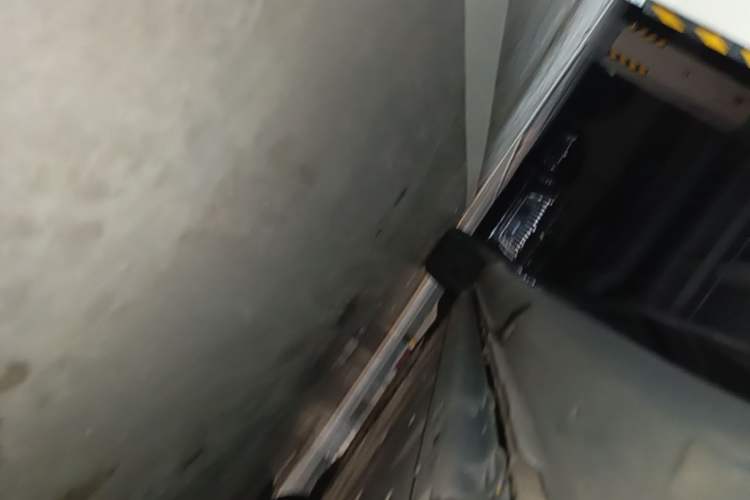 Used Volkswagen ID.UNYX 2024 Revised Pro Long-Range Version Left Side Sill