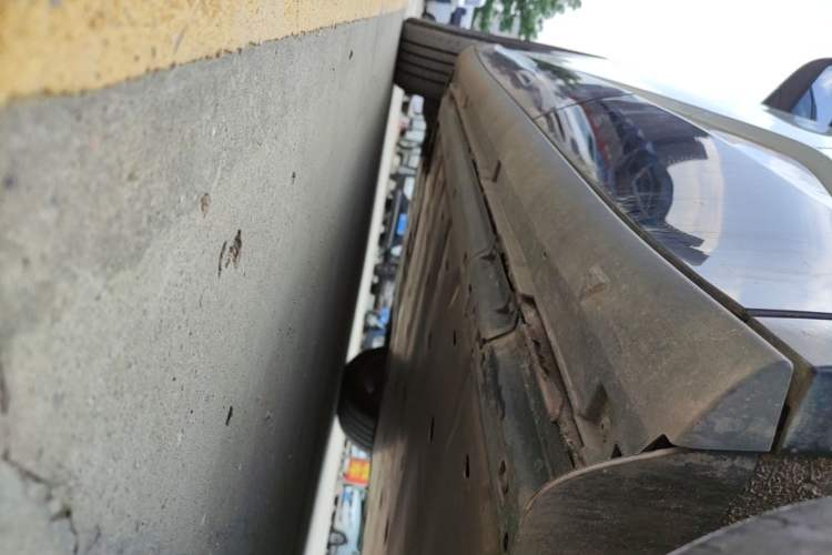 Used Volkswagen ID.UNYX 2024 Ultra Long-Range Version Left Side Sill