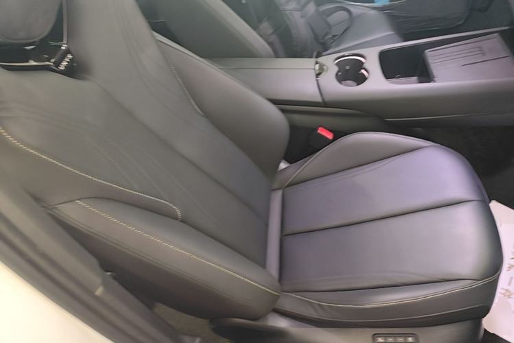Used Volkswagen ID.UNYX 2024 Revised Ultra Long-Range Version Right Front Seat