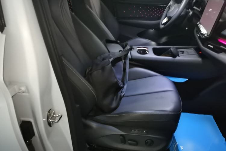 Used Volkswagen ID.UNYX 2024 Ultra Long-Range Version Right Front Seat