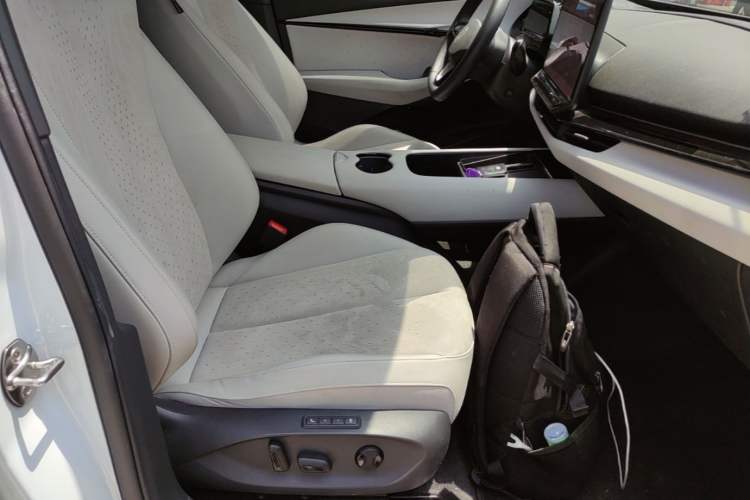 Used Volkswagen ID.UNYX 2024 Ultra Long-Range Version Right Front Seat