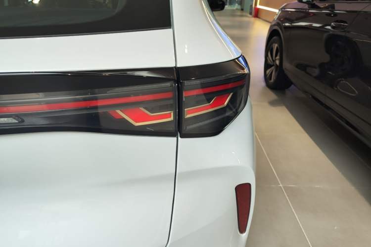Used Volkswagen ID.UNYX 2024 Ultra Long-Range Version Right Rear Taillight