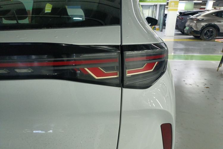 Used Volkswagen ID.UNYX 2024 Ultra Long-Range Version Right Rear Taillight