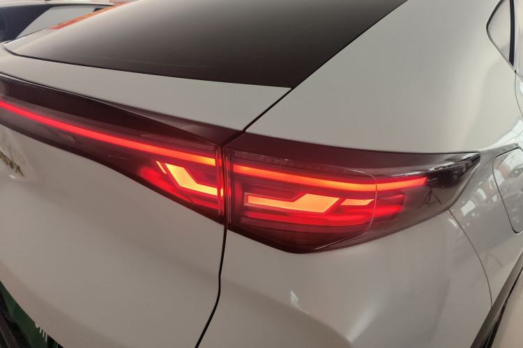 Used Volkswagen ID.UNYX 2024 Pro Long-Range Version Right Rear Taillight