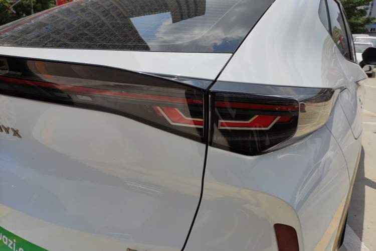 Used Volkswagen ID.UNYX 2024 Ultra Long-Range Version Right Rear Taillight