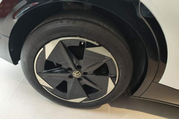 Used Volkswagen ID.UNYX 2024 Ultra Long-Range Version Right Rear Wheel Hub