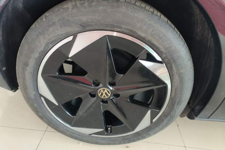 Used Volkswagen ID.UNYX 2024 Revised Pro Long-Range Version Right Rear Wheel Hub