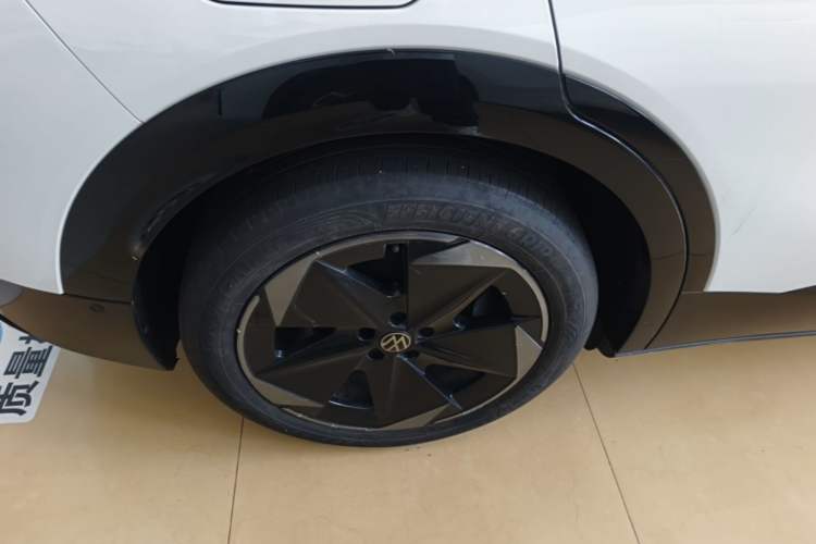 Used Volkswagen ID.UNYX 2024 Revised Pro Long-Range Version Right Rear Wheel Hub